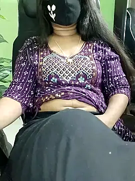 Idhika Paul online show from November 2025 12:16:02 PM