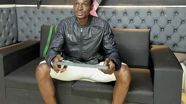 Snapshot of Terrance_z chatting on October 2025 06:07:01 PM Terrance z online show from October 2025 06:07:01 PM