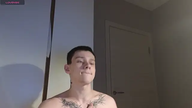 R1mmo   online show from October 2025 06:58:02 PM