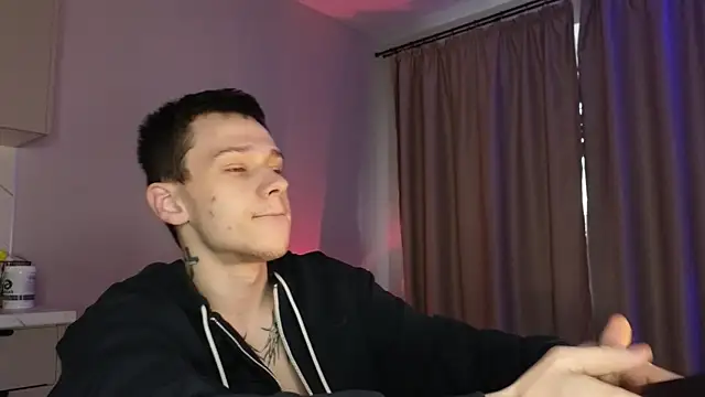 R1mmo   online show from October 2025 11:44:02 AM