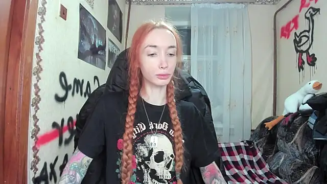 Snapshot of Roxy_Silver chatting on December 2024 06:39:01 PM Roxy Silver online show from December 2024 06:39:01 PM