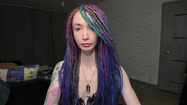 Snapshot of Roxy_Silver chatting on December 2024 07:04:02 PM Roxy Silver online show from December 2024 07:04:02 PM