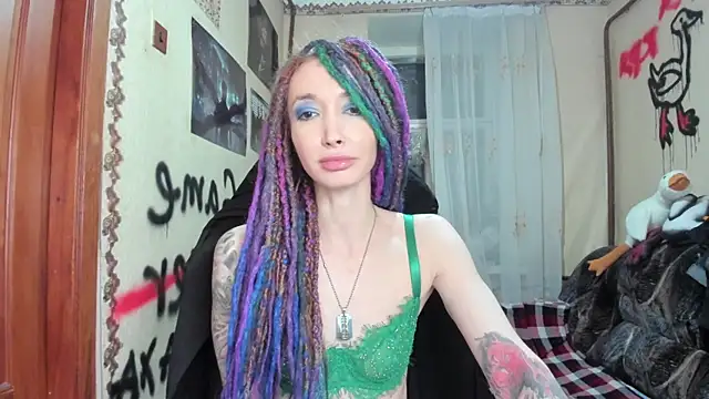 Snapshot of Roxy_Silver chatting on February 2025 09:56:01 PM Roxy Silver online show from February 2025 09:56:01 PM