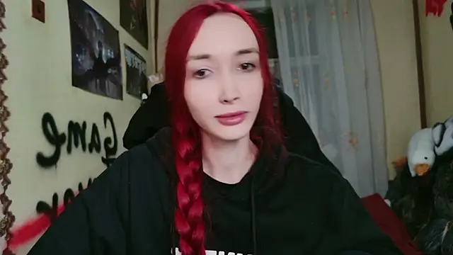 Snapshot of Roxy_Silver chatting on May 2026 08:40:02 PM Roxy Silver online show from May 2026 08:40:02 PM