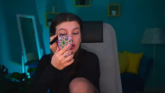 NicoleMun online show from February 2025 05:07:02 PM