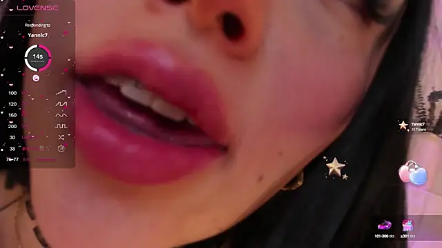 Snapshot of ViolettaHotLatin_ chatting on February 2025 05:47:02 PM ViolettaHotLatin online show from February 2025 05:47:02 PM