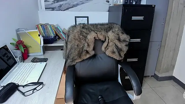 xenia golden online show from October 2025 01:32:01 PM