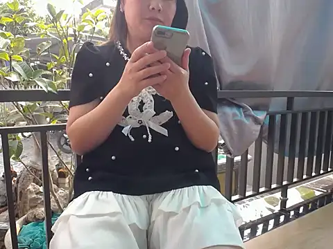 Snapshot of Nanaly_Sweet chatting on January 2025 07:25:02 AM Nanaly Sweet online show from January 2025 07:25:02 AM