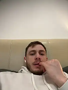 Julian128 online show from March 2025 10:10:01 PM