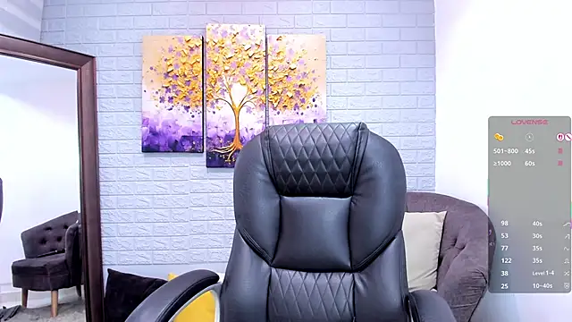  LaraMom  online show from June 2026 07:38:02 PM