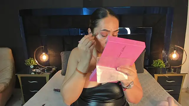 MayraVegas online show from February 2025 01:38:02 PM