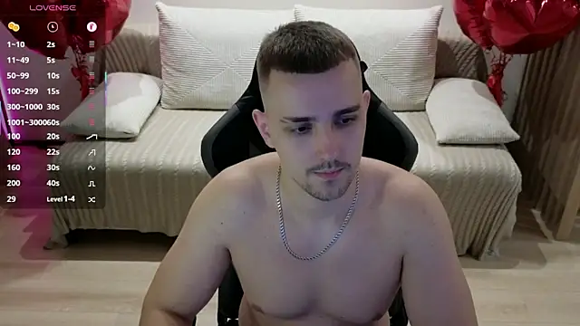 Larstar01 online show from October 2025 10:44:02 PM