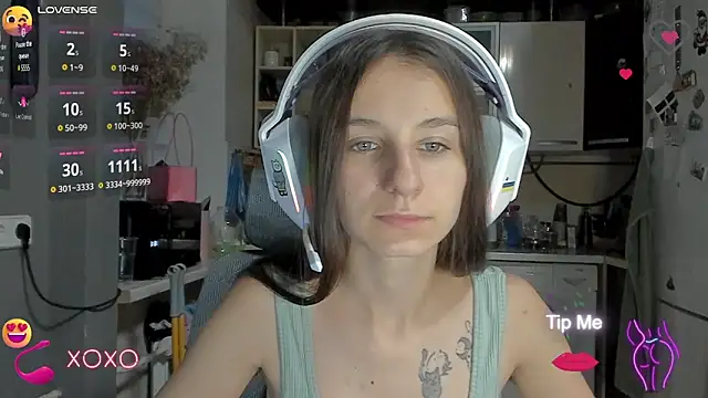  Nika Kik online show from October 2025 03:18:01 PM