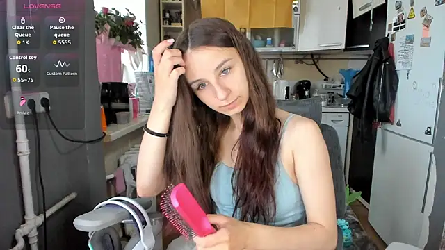 Snapshot of _Nika_Kik chatting on June 2026 11:12:02 AM Nika Kik online show from June 2026 11:12:02 AM