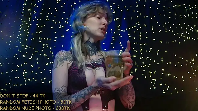 Snapshot of Littlespacemouse chatting on June 2026 05:03:04 PM Littlespacemouse online show from June 2026 05:03:04 PM