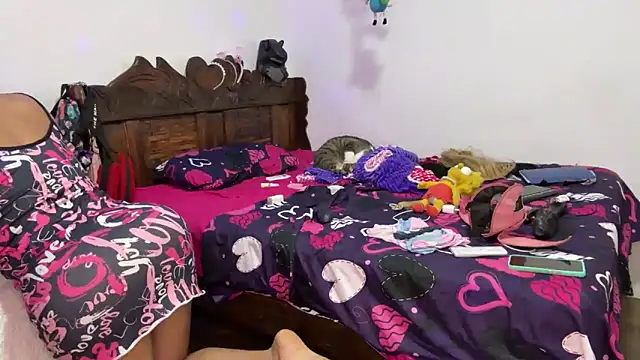 Candy-love87 online show from April 2026 02:33:01 PM