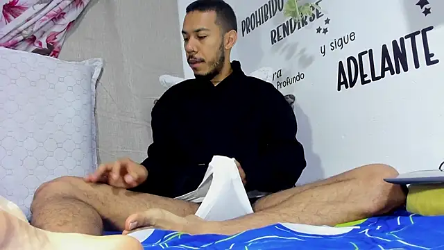 Aronxxs online show from January 2026 11:04:01 AM