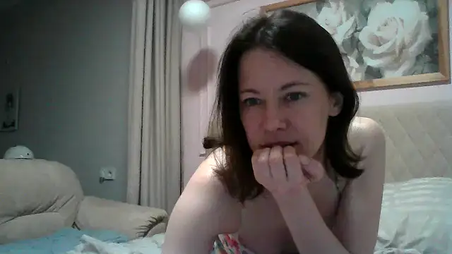 SunElizabeth online show from March 2025 04:15:01 PM