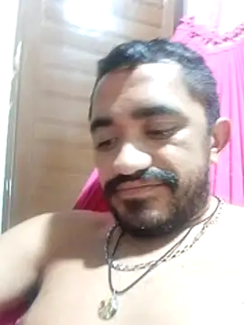 Henrique42 online show from May 2026 11:12:02 PM