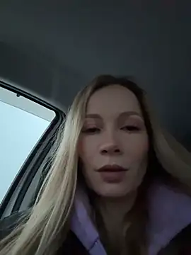 LavenderHot online show from November 2025 02:12:02 AM