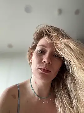 LavenderHot online show from March 2026 01:21:01 AM