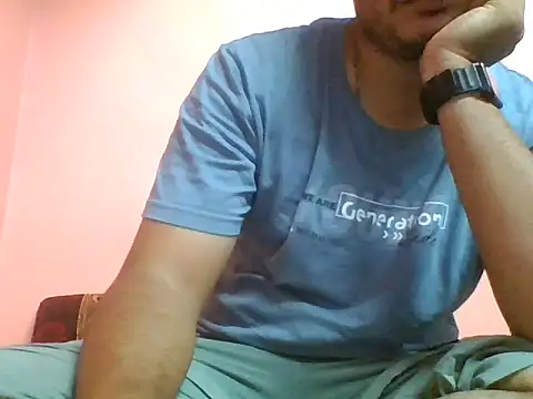 naughtymike0007 online show from October 2025 03:45:01 PM