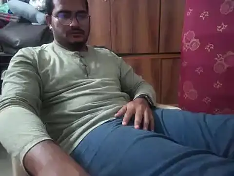 naughtymike0007 online show from October 2025 07:30:02 PM