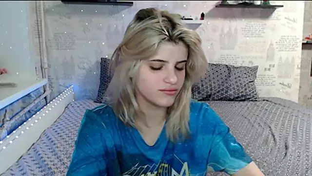 Snapshot of AleksandraFlores chatting on March 2026 05:23:02 PM AleksandraFlores online show from March 2026 05:23:02 PM