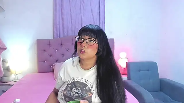 Latinabombsheell online show from June 2026 07:33:02 AM
