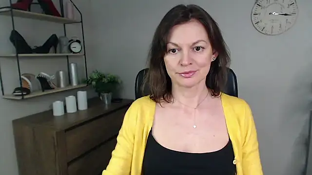 VivianWILD online show from February 2025 04:10:01 PM