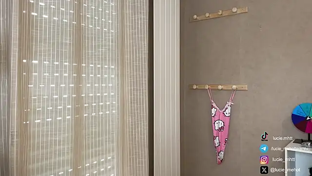 lucie mehott online show from September 2025 09:08:02 AM