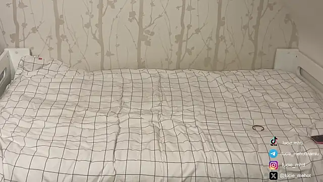 lucie mehott online show from September 2025 06:55:02 PM