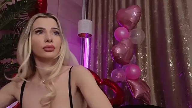 Elliblue online show from March 2025 12:22:01 AM