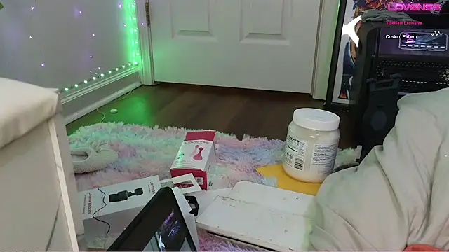 yummyrina online show from December 2024 06:56:01 AM