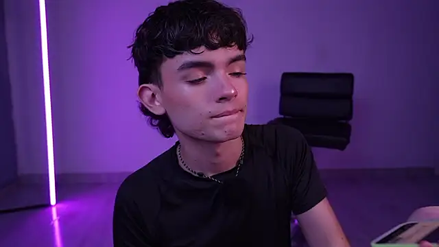 Angelo 018 online show from February 2026 01:03:01 AM