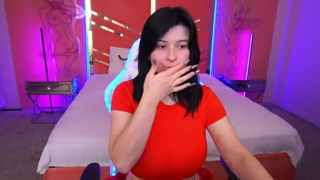 Snapshot of Miki_Kivi chatting on December 2024 04:42:01 AM Miki Kivi online show from December 2024 04:42:01 AM