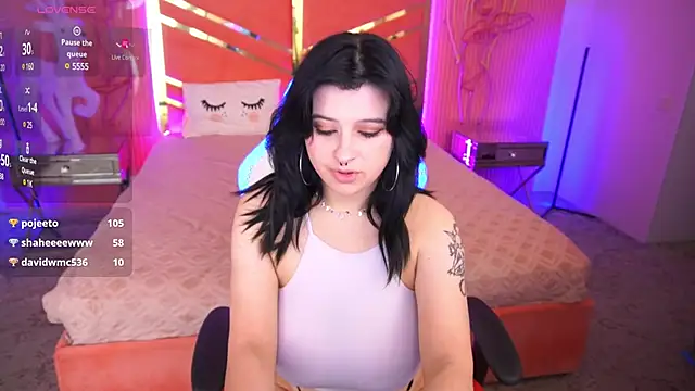 Snapshot of Miki_Kivi chatting on December 2024 11:08:02 PM Miki Kivi online show from December 2024 11:08:02 PM