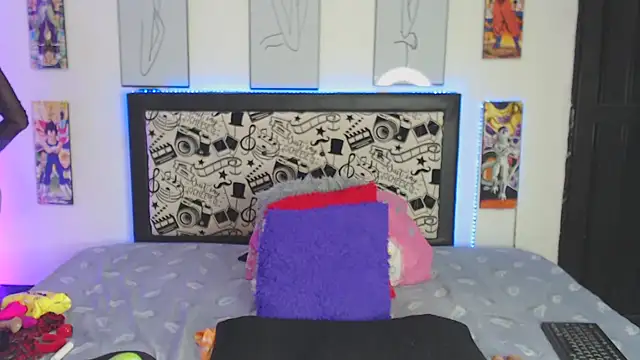 Rihana14 online show from November 2025 08:47:01 PM