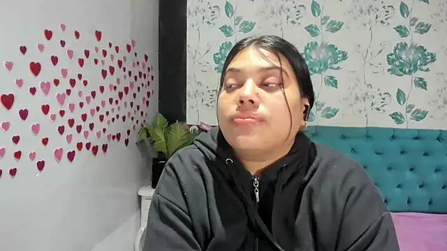 Snapshot of LindaBreeS chatting on February 2025 07:54:02 PM LindaBreeS online show from February 2025 07:54:02 PM