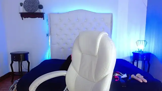 elena detroya online show from December 2024 12:38:01 PM