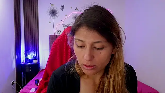 elena detroya online show from January 2026 12:31:01 PM