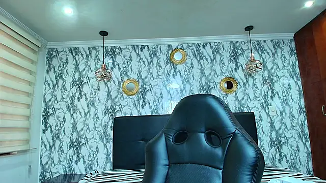 Naughty Kittenm online show from February 2025 02:08:01 PM