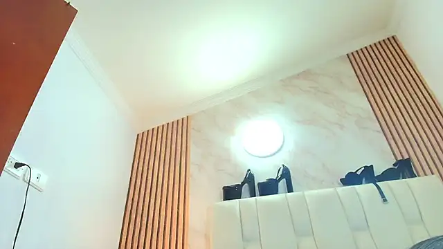 Naughty Kittenm online show from October 2025 11:39:02 AM