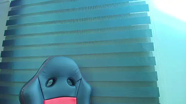 Naughty Kittenm online show from February 2026 10:33:02 AM