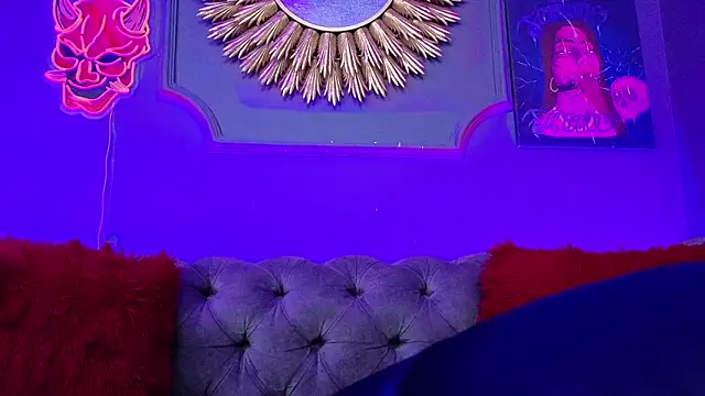 Julieta Russell online show from March 2025 03:45:02 PM