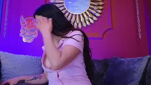 Julieta Russell online show from February 2026 11:58:02 AM