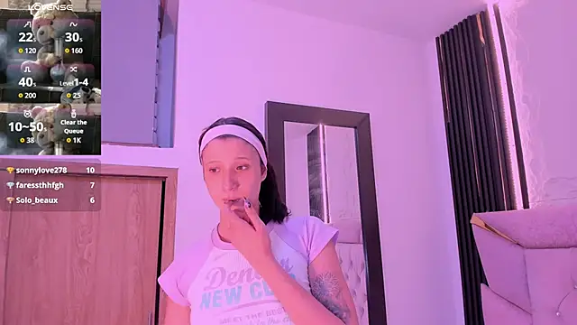 Snapshot of laurem-paulette chatting on September 2025 07:50:02 PM laurem-paulette online show from September 2025 07:50:02 PM