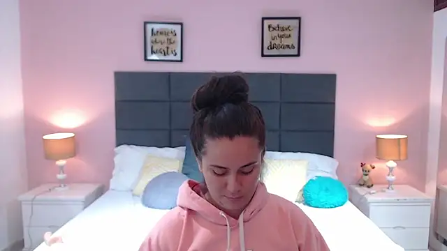 MadisonJenner online show from February 2025 06:02:01 PM