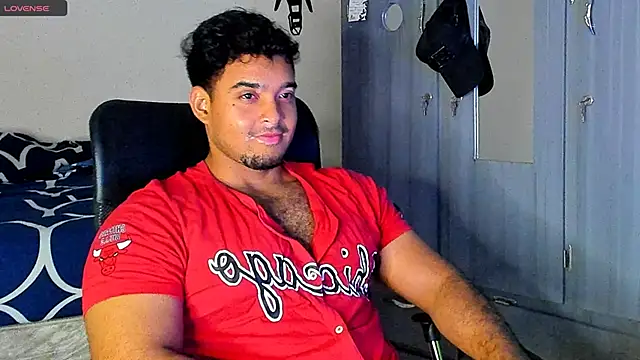 Big furry bear13 online show from March 2025 05:35:02 AM