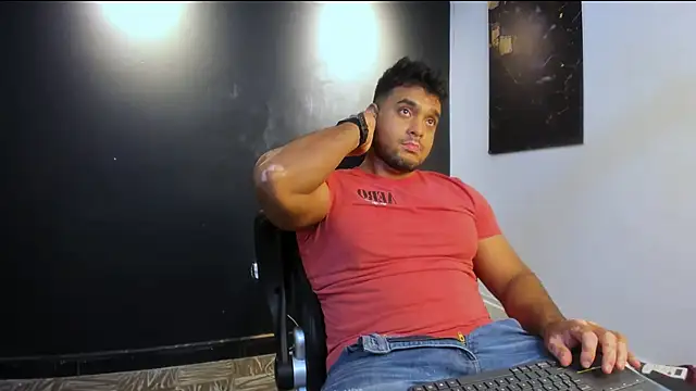 Big furry bear13 online show from April 2026 05:12:02 AM